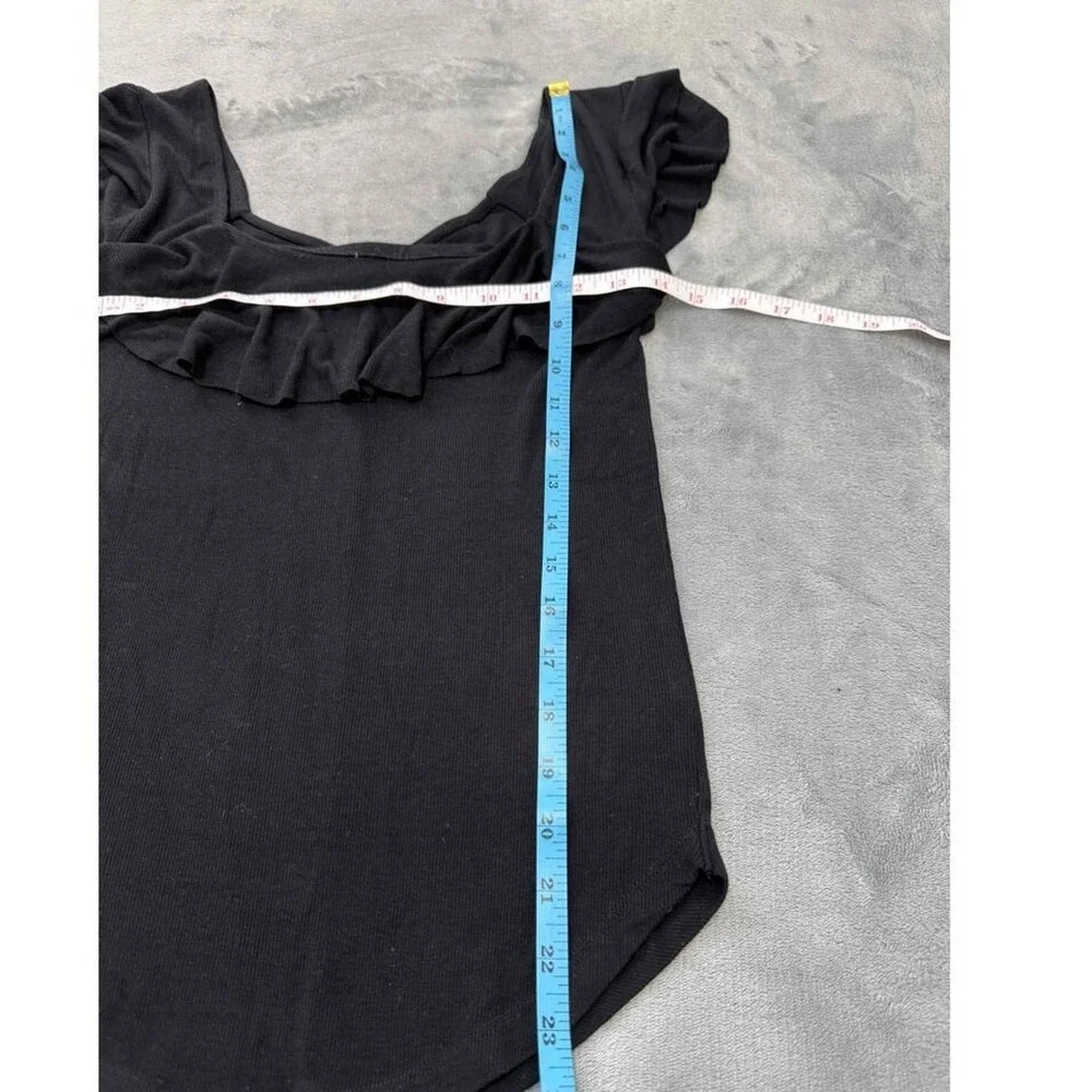 Free People Blouse Women's M Black Short Puff Sleeves‎ Sweetheart Neck Fitted